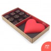 Corazón de chocolate con bombones artesanos